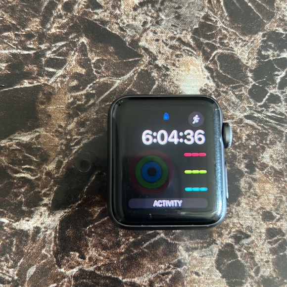 Apple Watch Series 3 - Picture 3 of 3